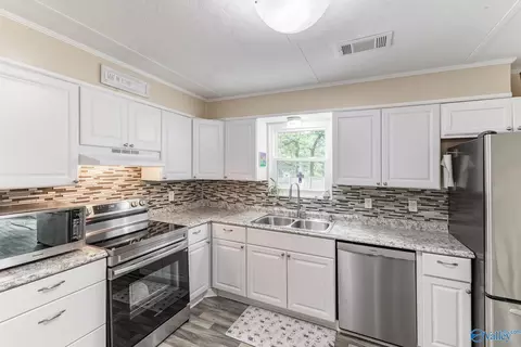 14 Olivia St, Trinity, AL 35673 photo 2