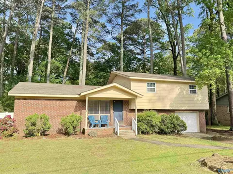 506 Hermitagewood Dr, Huntsville, AL 35806