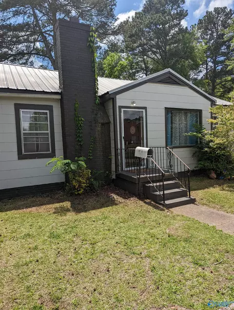 1413 Eastview Ave, Gadsden, AL 35903