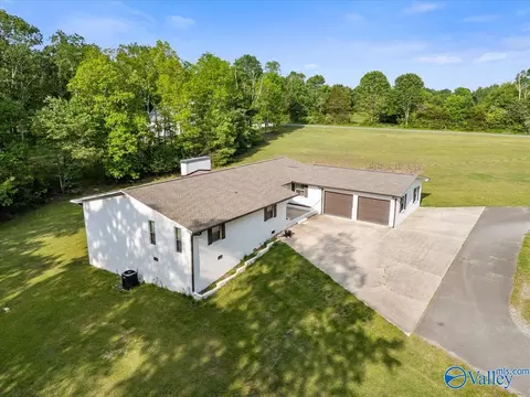 753 Waverly Hills Rd, Grant, AL 35747