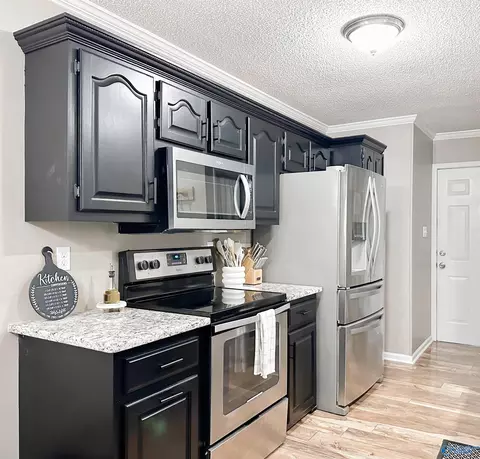 Kitchen - 108 Mountain Home Rd, Trinity, AL 35673 photo 9 of 10