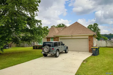 Exterior - 108 Mountain Home Rd, Trinity, AL 35673 photo 4 of 6