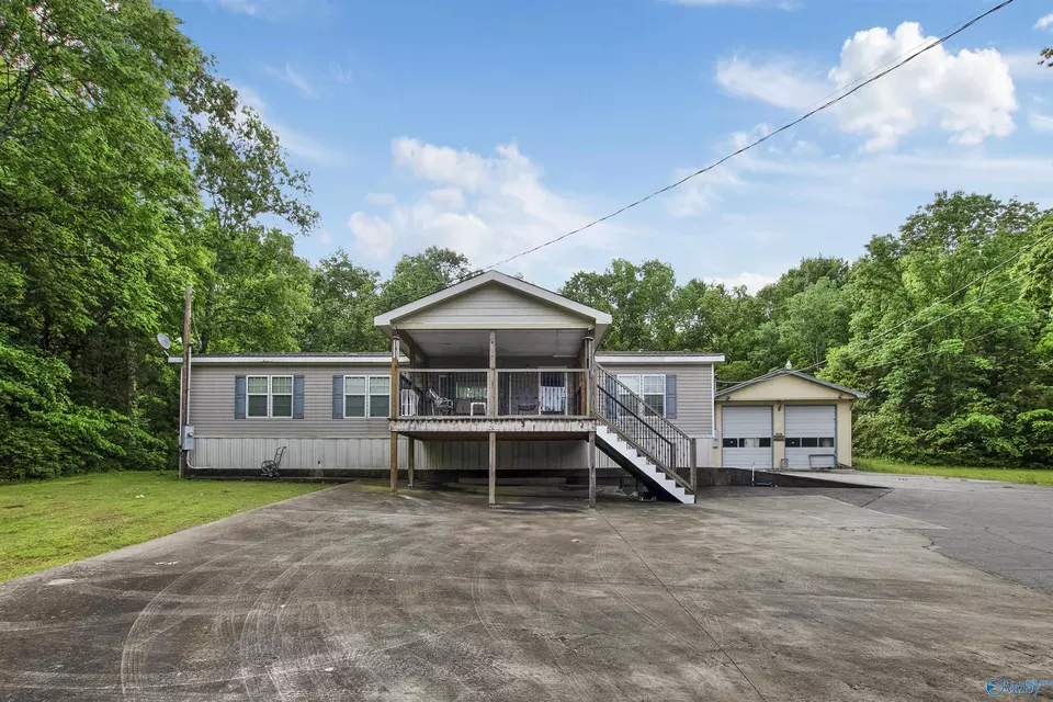 Exterior - 702 Lyons Rd, New Hope, AL 35760 photo 1 of 5