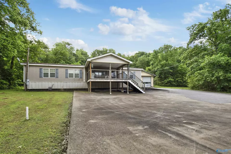 Exterior - 702 Lyons Rd, New Hope, AL 35760 photo 2 of 5