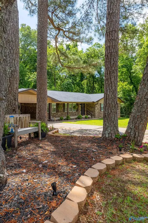944 E Tomahawk Trl, Gadsden, AL 35901 photo 6