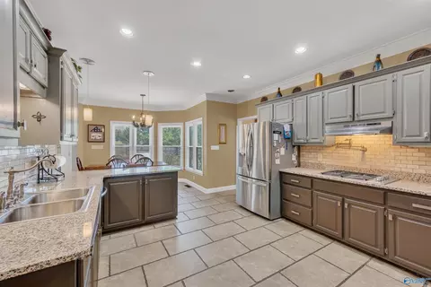 Kitchen - 9176 Turtle Point Dr, Killen, AL 35645 photo 1 of 2