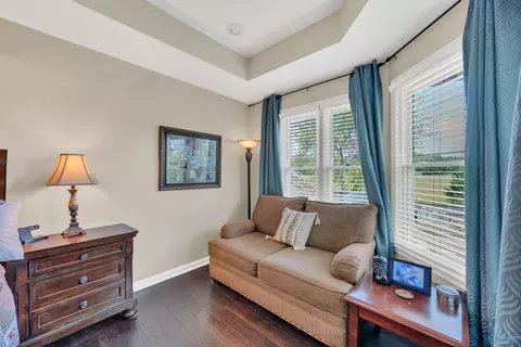 Bedroom - 9176 Turtle Point Dr, Killen, AL 35645 photo 3 of 12