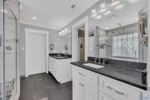 Bath - 9176 Turtle Point Dr, Killen, AL 35645 photo 2 of 5