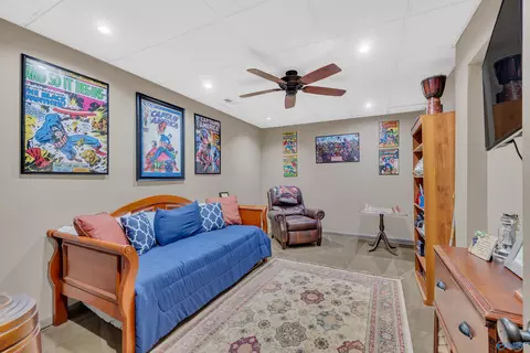 Bedroom - 9176 Turtle Point Dr, Killen, AL 35645 photo 11 of 12