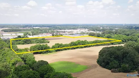 31 E Acres Elledge Ln, Muscle Shoals, AL 35661