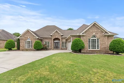 2201 Martinwood Ln, Decatur, AL 35603