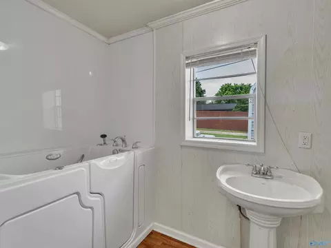 Bath - 17441 E Limestone Rd, Athens, AL 35613 photo 2 of 2