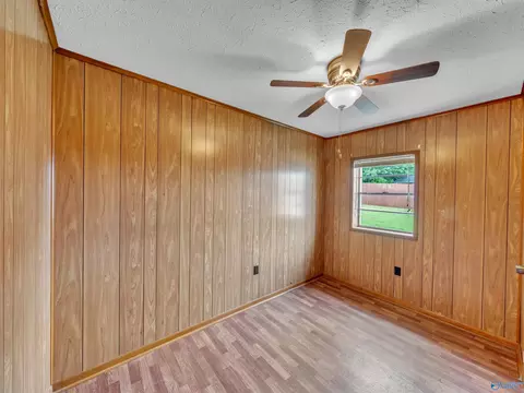 Bedroom - 17441 E Limestone Rd, Athens, AL 35613 photo 5 of 6