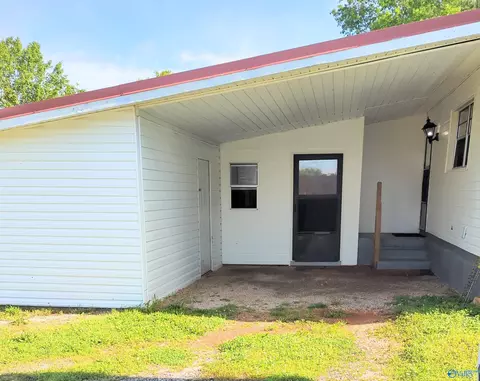 Exterior - 17441 E Limestone Rd, Athens, AL 35613 photo 2 of 3