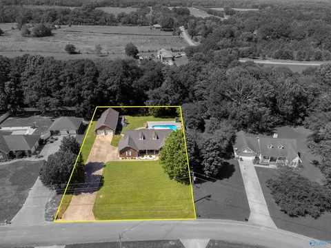 110 Cloverleaf Cir, Killen, AL 35645 photo 36