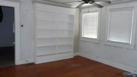 Living - 708 E 9th St, Anniston, AL 36207 photo 5 of 5