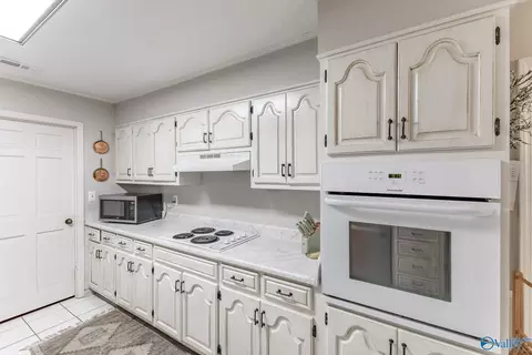 Kitchen - 43 Terry Ln, Trinity, AL 35673 photo 1 of 2