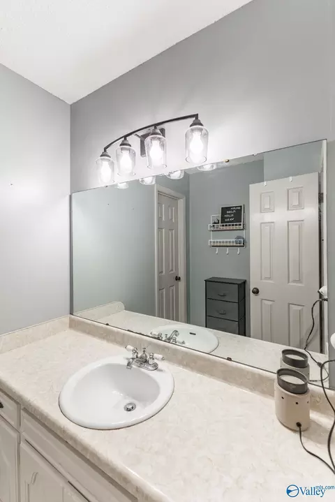Bath - 43 Terry Ln, Trinity, AL 35673 photo 1 of 4