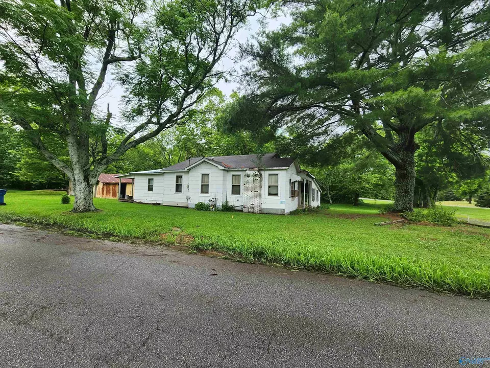 810 Summerville Rd, Boaz, AL 35957 | MLS# 21890022 | 7 Photos - Movoto