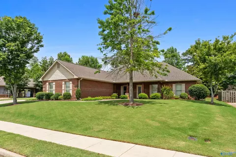 102 Maplebrook Dr, Madison, AL 35756 photo 2
