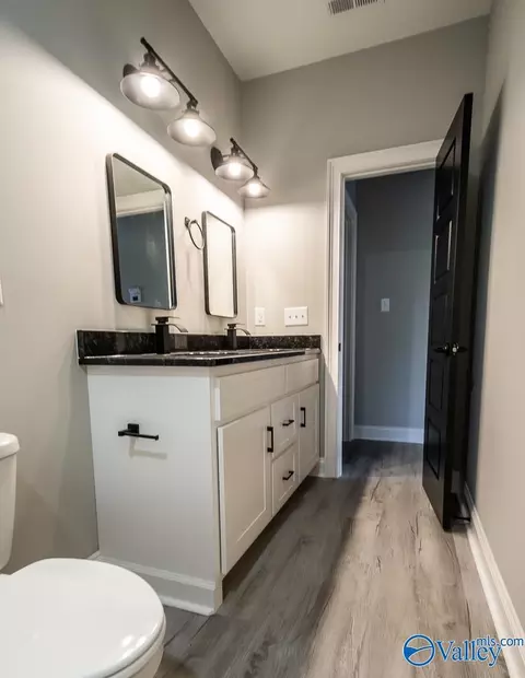 Bath - 95 Hawthorn Way, Trinity, AL 35673 photo 4 of 4