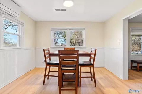 Dining - 6435 County Road 31, Killen, AL 35645 photo 1 of 1