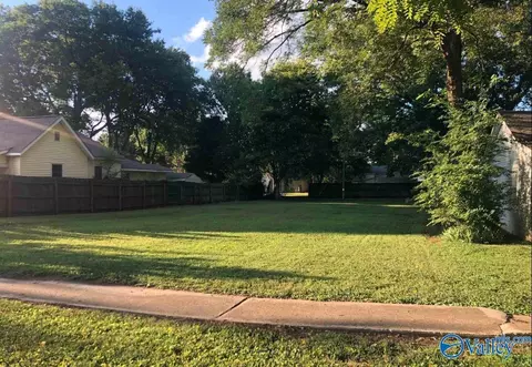 1441 Oshaughnessy Ave, Huntsville, AL 35801
