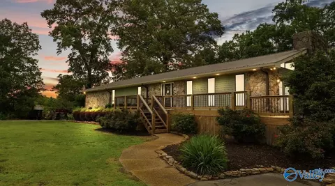 418 2nd Ave, Fyffe, AL 35971