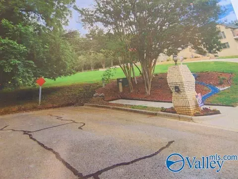 6519 NW Sparkling Dew Ln, Huntsville, AL 35810