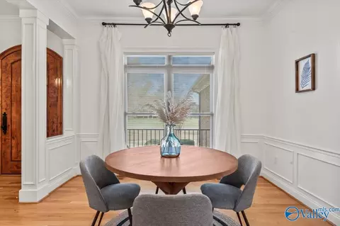 Dining - 495 5th St, Grant, AL 35747 photo 1 of 4