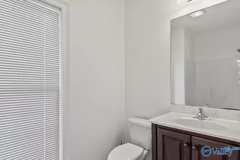 Bath - 495 5th St, Grant, AL 35747 photo 5 of 5