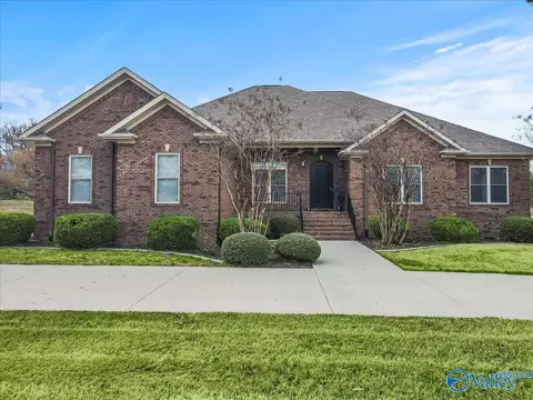 Exterior - 495 5th St, Grant, AL 35747 photo 1 of 5