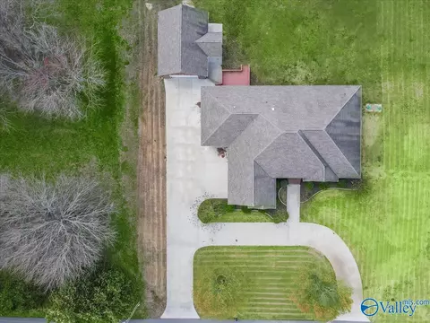 View/Area - 495 5th St, Grant, AL 35747 photo 1 of 2