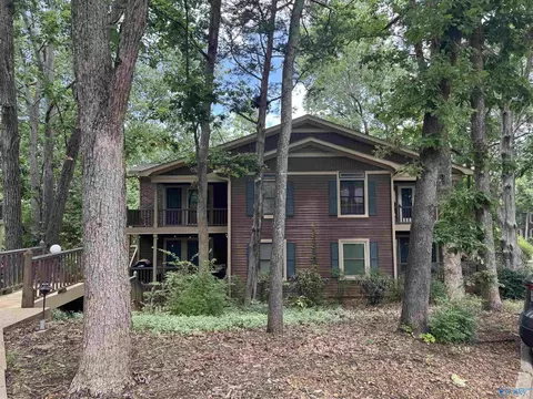 2040 Woodlawn Dr #0, Huntsville, AL 35803