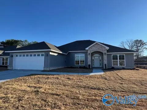 203 Rim Rock Cir, Huntsville, AL 35810