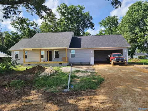 1023 County Road 411, Groveoak, AL 35975