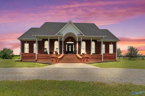 1821 Simpson Point Rd, Grant, AL 35747