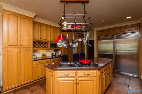 Kitchen - 367 N Mountain Dr, Trinity, AL 35673 photo 4 of 5