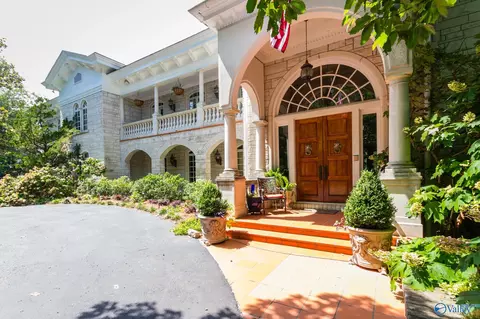 367 N Mountain Dr, Trinity, AL 35673