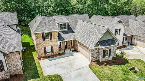 65 Turning Leaf Dr, Union Grove, AL 35175