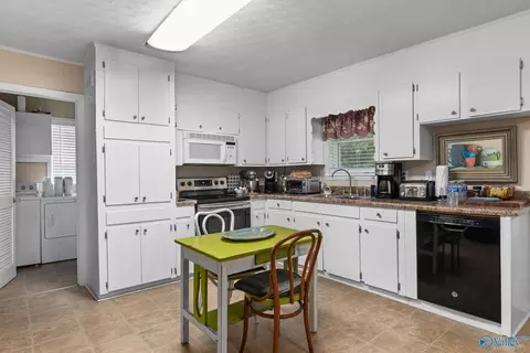 1249 Maple St, Killen, AL 35645 photo 8
