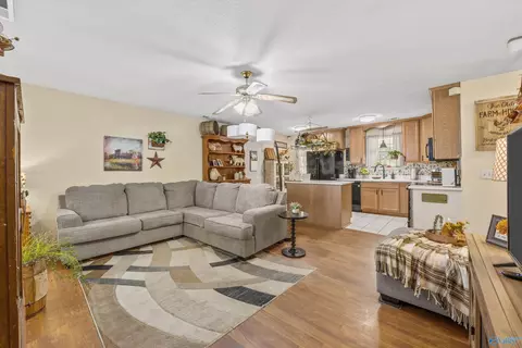 61 Sharp Rd, Somerville, AL 35670 photo 4