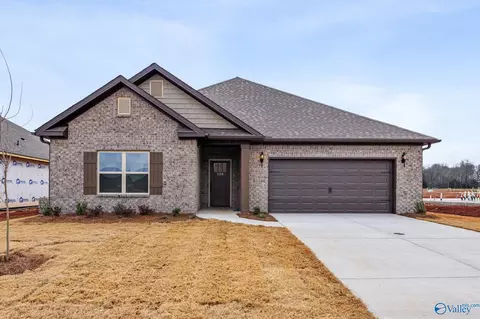 139 Hillis Ln, Hazel Green, AL 35750