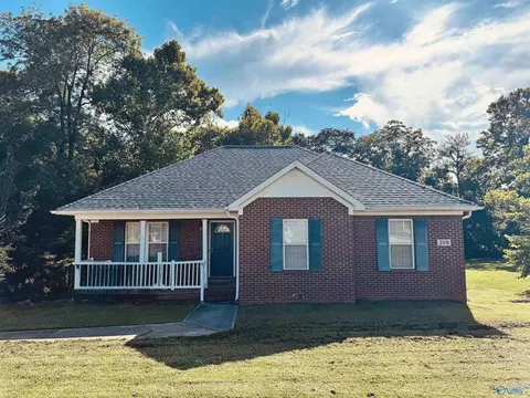 208 Steppe Ct, Huntsville, AL 35811
