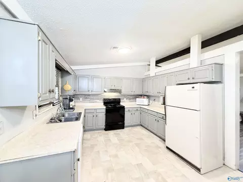 Kitchen - 89 Bell Dr, Trinity, AL 35673 photo 1 of 5
