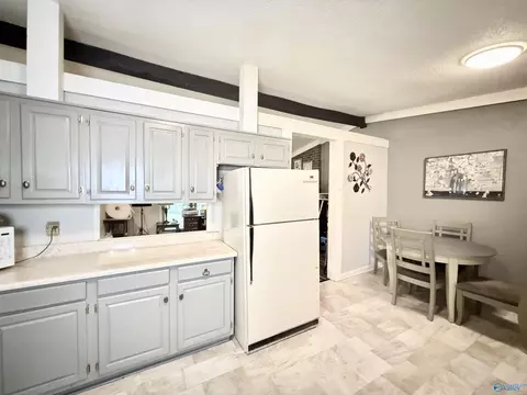 Kitchen - 89 Bell Dr, Trinity, AL 35673 photo 4 of 5