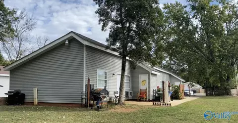 3706 Squaw Vly, Huntsville, AL 35805