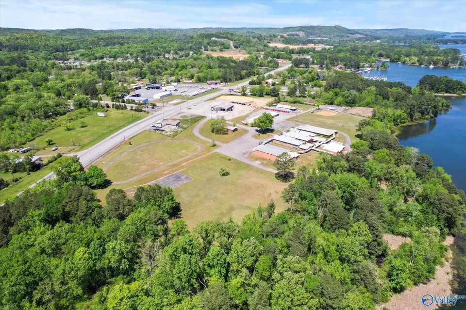  140 Claysville School Rd, Guntersville, AL 35976 photo 8