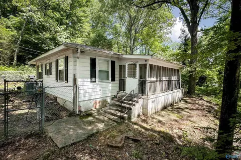 Exterior - 252 N Greenway Dr, Trinity, AL 35673 photo 2 of 6