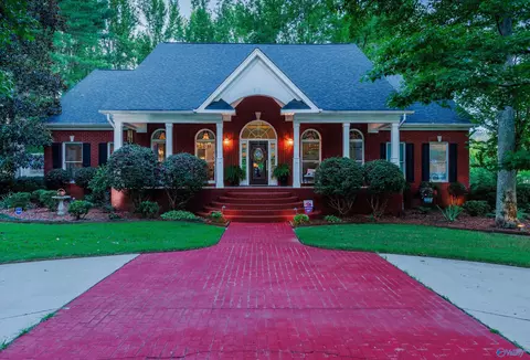 291 Dug Hill Rd, Brownsboro, AL 35741